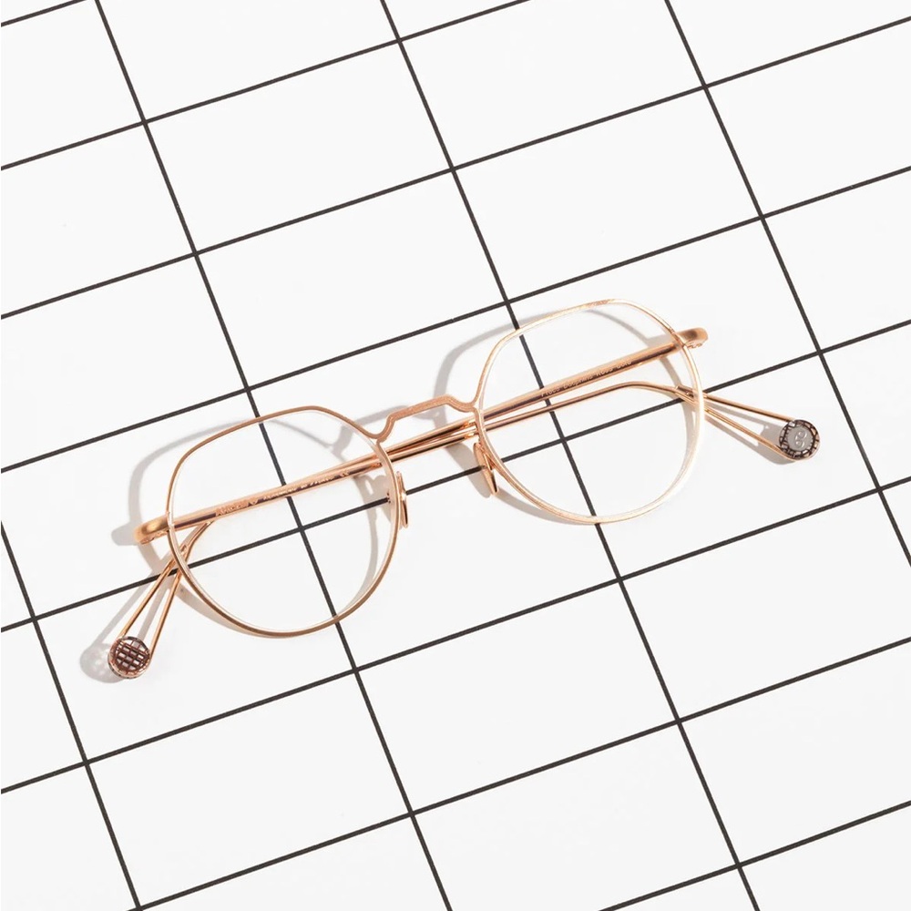 Ahlem • Gold Glasses